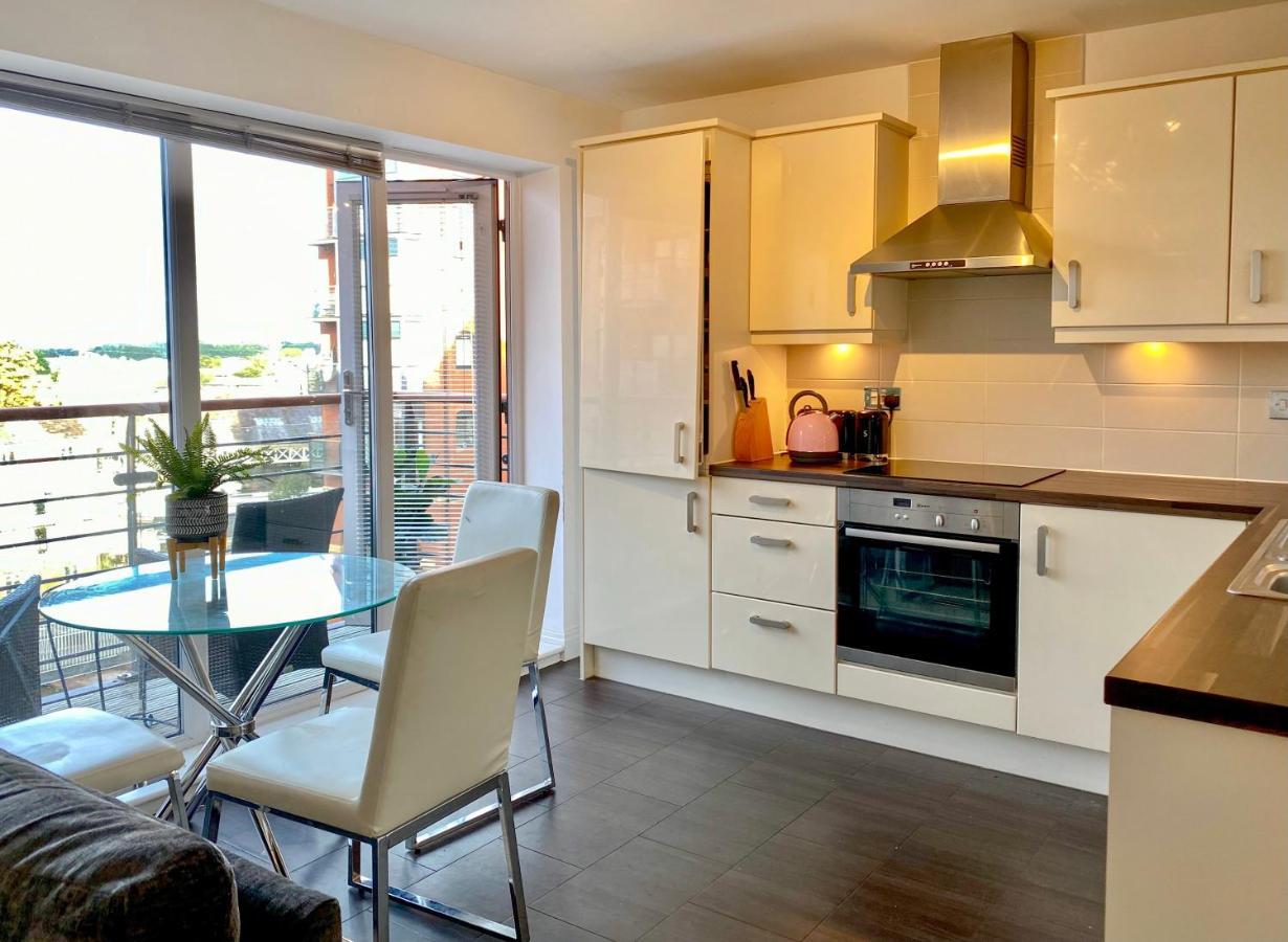 City Centre Chester Waterways Apartment Экстерьер фото
