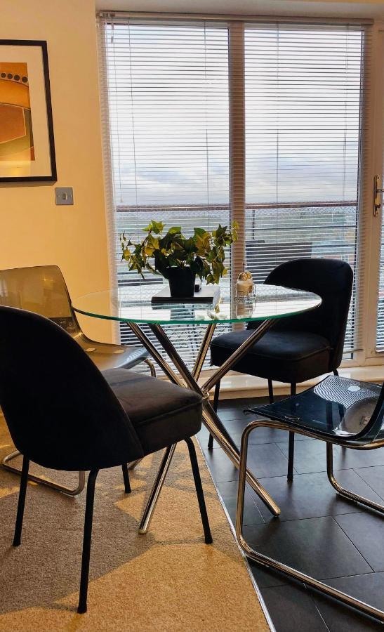 City Centre Chester Waterways Apartment Экстерьер фото