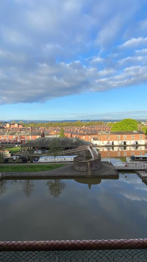 City Centre Chester Waterways Apartment Экстерьер фото