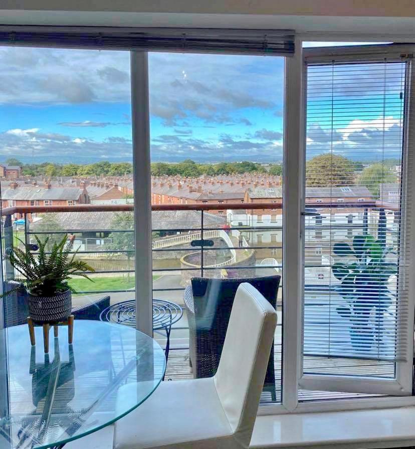City Centre Chester Waterways Apartment Экстерьер фото